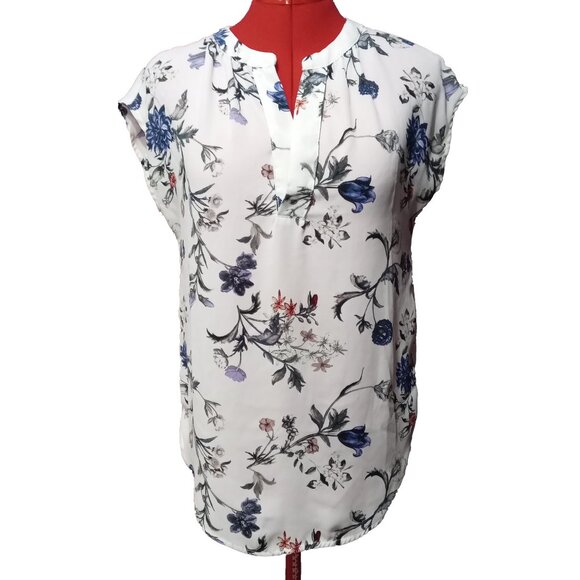 Dynamite White Lightweight Summer Spring Loose Fit Floral Blouse Size XS - Picture 1 of 6